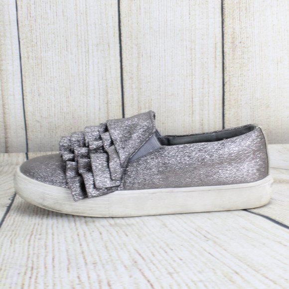 Kenneth Cole Other - KENNETH COLE Kam Ruffle Pewter Slip-on Shoes Sz 2